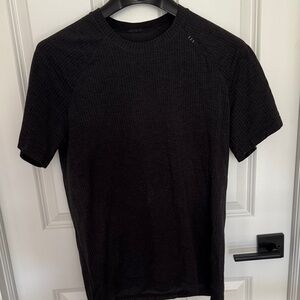 Lululemon Metal Cent Short Sleeve Tee